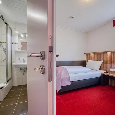 Ff&e Engeln فندق بابينبورغ