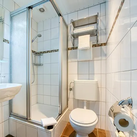 Ff&e Engeln فندق 3*