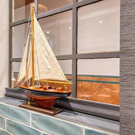 Ff&e Engeln فندق 3*